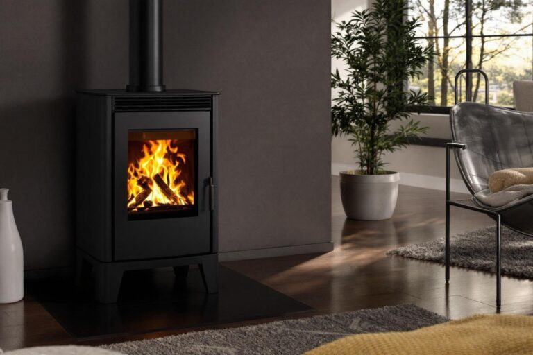 Poêle à granulés design : guide d'achat et sélection 2025